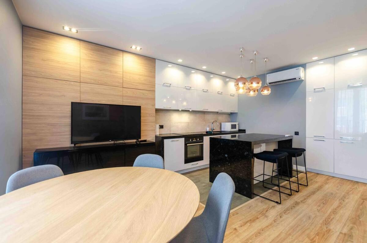 Petrovdom 190-199-216 In Spacious Apartments At Rc New York Concept House Kiev Luaran gambar